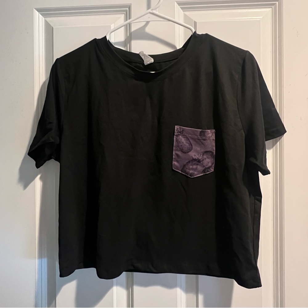 Born primitive black crop tee